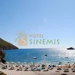 Sinemis בית הארחה