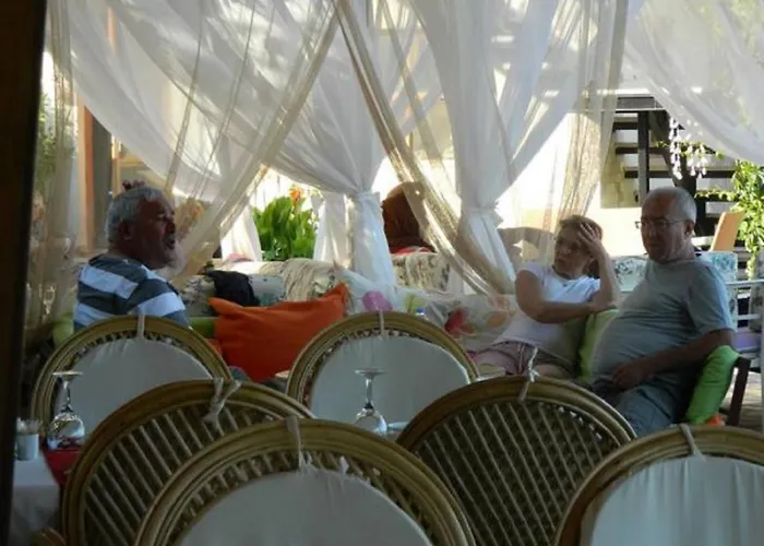 Sinemis بيت ضيافة *